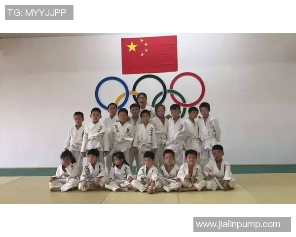 柔道技艺与精神修养的完美融合探讨：从基本动作到高阶理念的全面解析